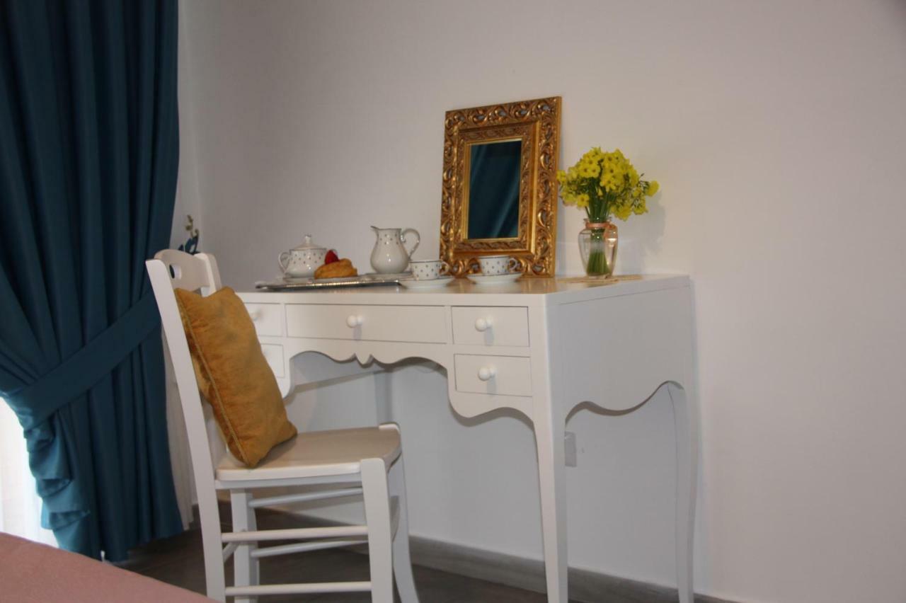 לינה וארוחת בוקר קסטלבאטה Casa Amigdala מראה חיצוני תמונה