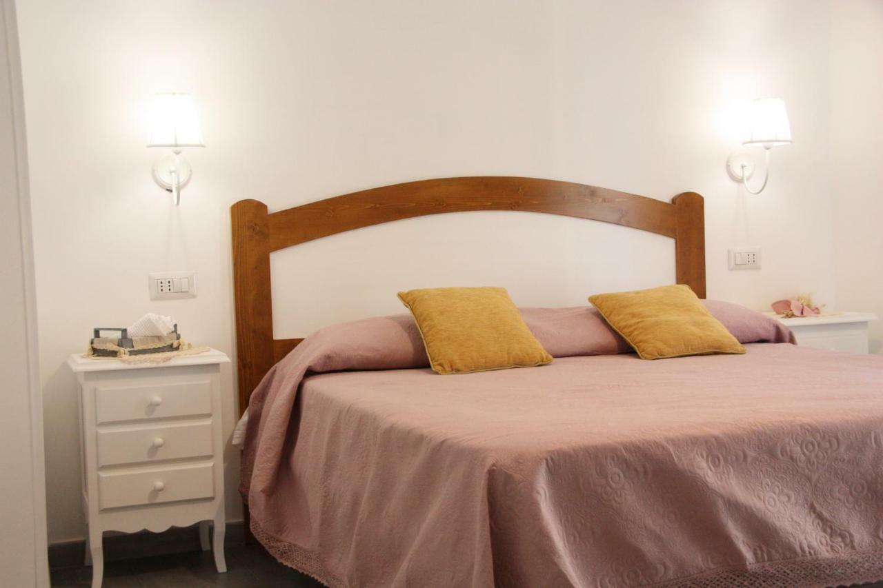 לינה וארוחת בוקר קסטלבאטה Casa Amigdala מראה חיצוני תמונה