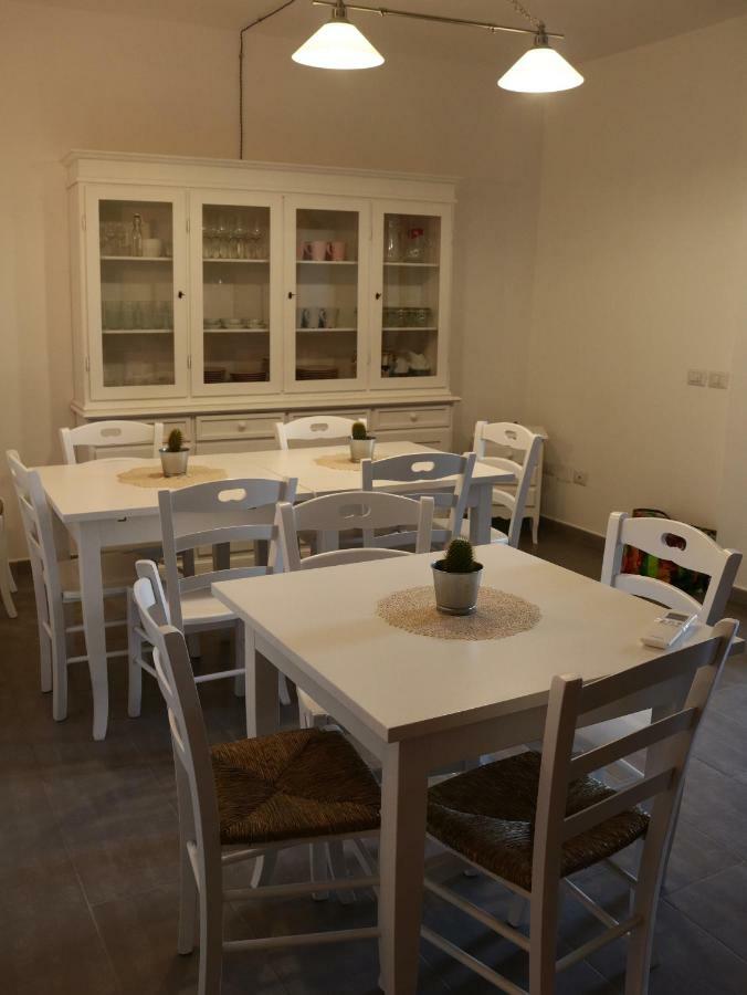 לינה וארוחת בוקר קסטלבאטה Casa Amigdala מראה חיצוני תמונה